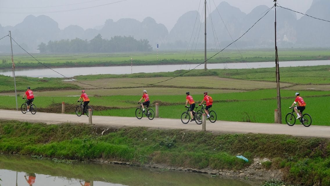 Vietnam Ultimate 43-Day Cycling Adventure from North to South